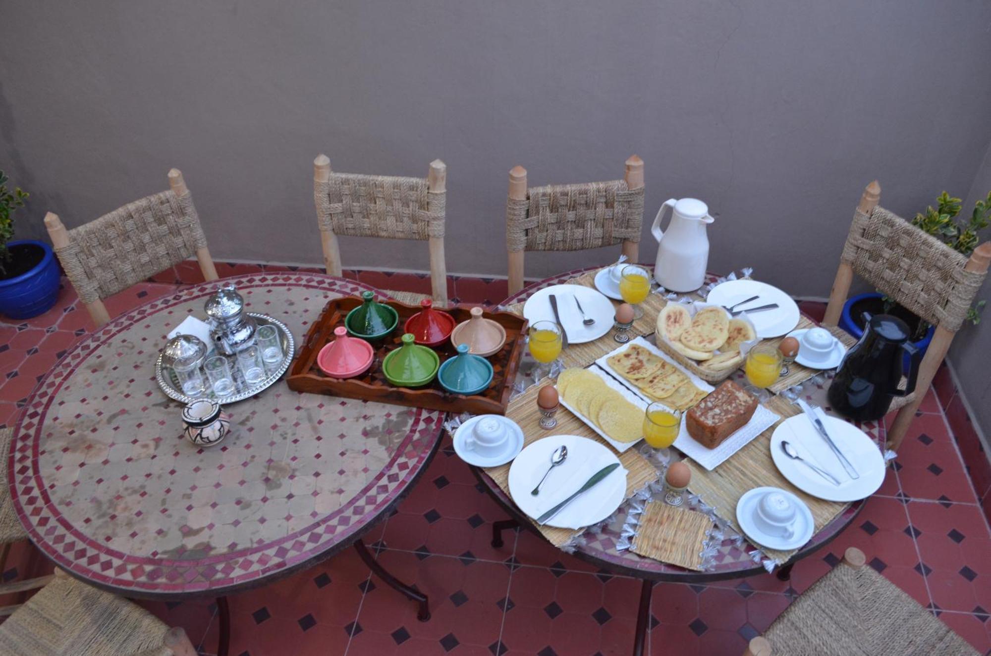 Al Bahja Family Apartment Маракеш Екстериор снимка