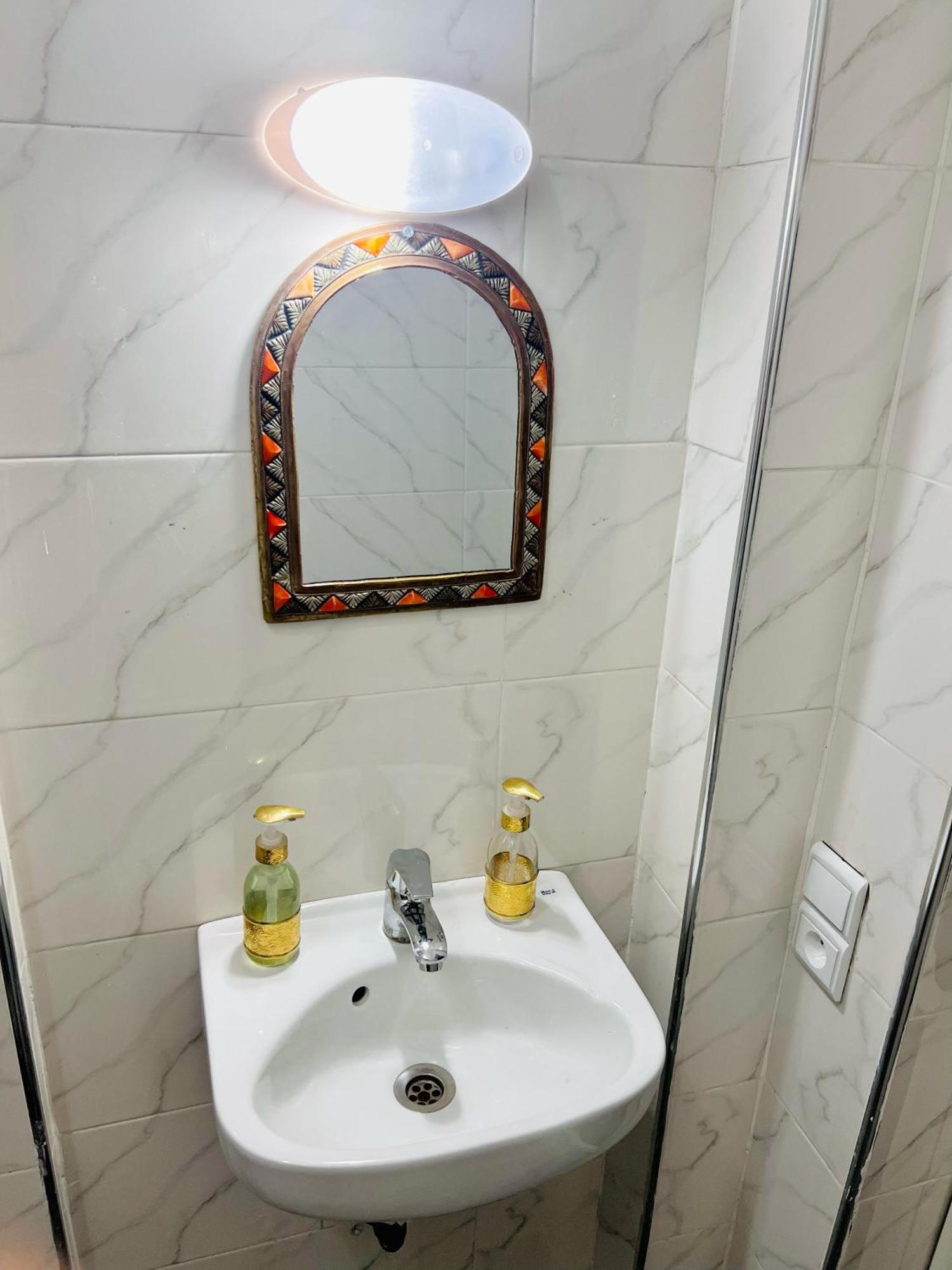 Al Bahja Family Apartment Маракеш Екстериор снимка